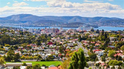 Quick Facts: Hobart, Tasmania, Australia .